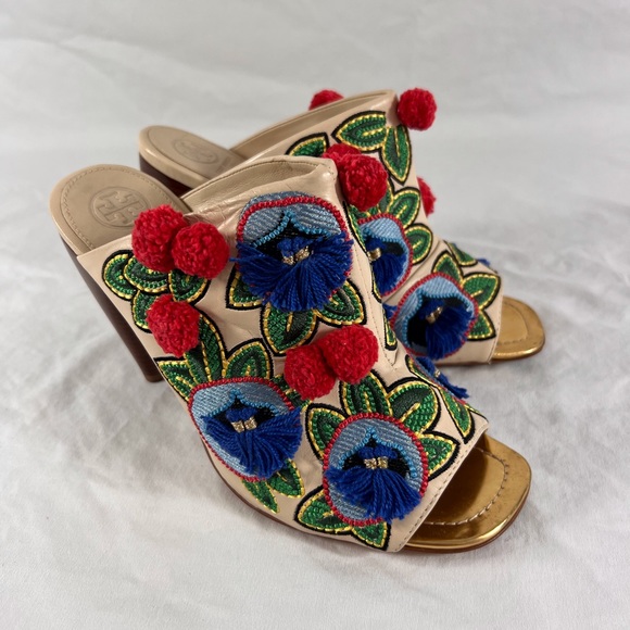 TORY BURCH Beige Leather Ellis Embroidered Pums Made in Brazil Marked as 8M - Picture 4 of 12